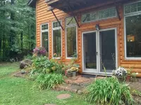 Bed and Breakfast Suite at the Wooded Retreat