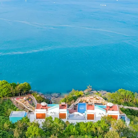 Yeosu Marine Terrace Poolvilla