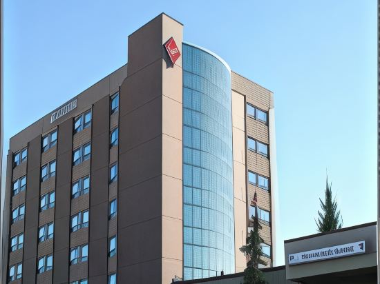 The Glenmore Inn & Convention Centre
