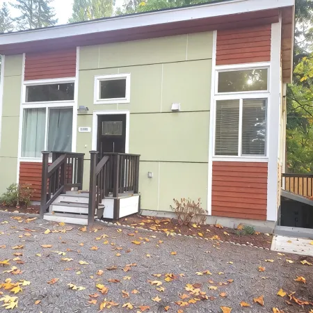 Modern Private Cottage Basement Unit