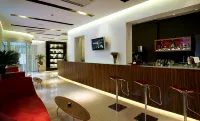 Card International Hotel - bar