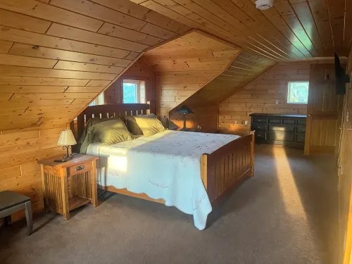 Charming & Cozy Spacious Farmhouse with Beautiful Views & Near Lakes and Trails! - 3-Star