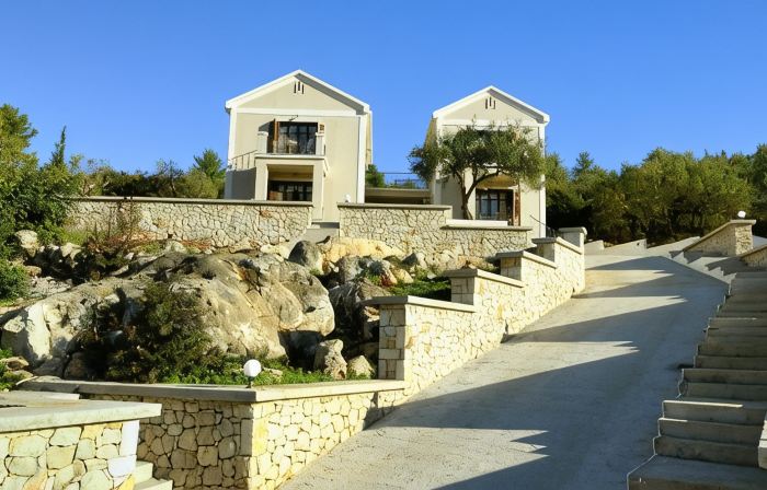 Adastra Ithaca Luxury Suites