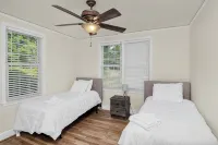 Comfy West Columbia Get-Away - 3-Star
