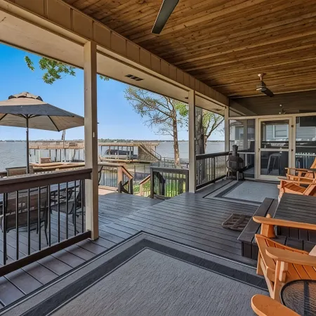 Cedar Creek Serentity Shores Lake house Отели в г. Тул