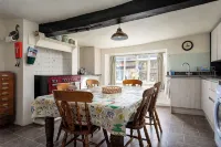 Grade II Listed Cotswolds Self Catering Accommodation. VisitEngland - 4-Star