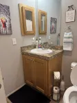 NW Retreat, Convenient 3 Block Walk to Main Street