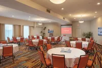 Fairfield Inn & Suites Belleville - Pools