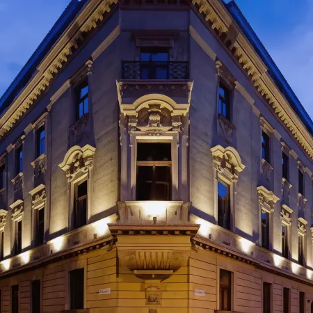 Eurostars Palazzo Zichy Отели рядом с достопримечательностью «Станция метро Corvin-negyed»