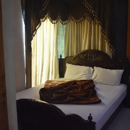 Hotel Kashmir International