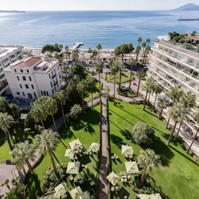 Mondrian Cannes Hotels near شاطئ جازانييغ (Gazagnaire)