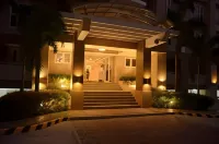 Sotogrande Iloilo Hotel - Rooftop Pools