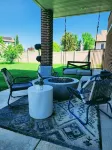 Modern Studio with Washer & Dryer - 3-Star