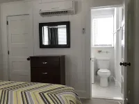 C5, Flagler location in downtown, close to beaches, private patio, free parking! - Holiday Apartments