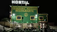 Hostal Catedritos Ibéricos A-5 Km 154 A 5 KM de Oropesa A 1 KM de Herreruela de Oropesa - Mountain view