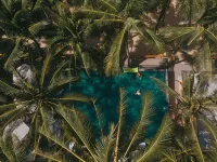 Vida Loca Sunset Beach Resort - С бассейном