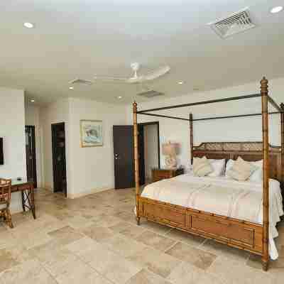 Oceanfront 5-Stars Starfish Villa, Dawn Beach, Private Pool, Secured, Concierge Rooms
