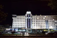Biznes-Hotel - 停車場