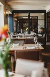 Finch's Arms - bar