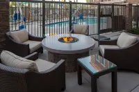Staybridge Suites PHOENIX – BILTMORE AREA by IHG - مسبح