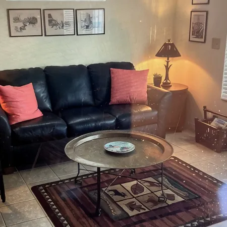 Sailor's Choice - NON SMOKING Apartment in Downtown Cedar Key with Gulf Views! Отели в г. Сидар-Ки