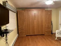 200 steps to the beach - walk everywhere downtown! Private location. - アパートメント