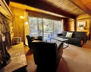 Heart & Snow Mountain Cabin. Pet Friendly! - 2-نجوم