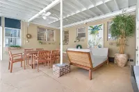 Hot tub, pool, bbq, game room near downtown