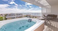 Hotel Le Soleil - Hot Tub