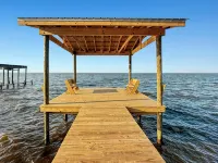 Baywatch Paradice Paradice  8 m to Beach, Private Pier, Sleeps 8 Fenced Dog Area - 5 Sao