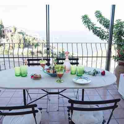 The Maisons. Panoramic apartment with large terrace and garage. Dining/Meeting Rooms
