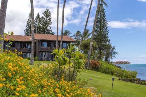 Breathtaking Newly Remodeled Oceanfront Condo 2BD/2BA - Remarkable Molokai Views - 4 estrellas