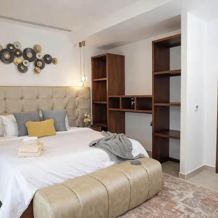 Spacious 7 Bedroom Luxury Villa Steps From The Beach, South Jaco!