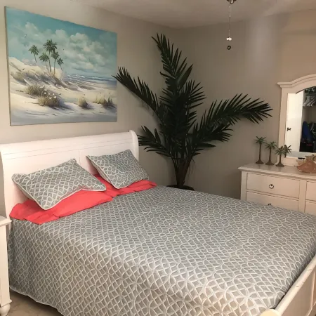 Oceanfront 2 bedroom/2bath in beautiful Bolongo Bay