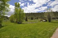 Gorgeous Pet-friendly Boutique Ranch ! Next to  skiing, fishing, rafting - Hot Tub