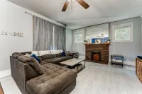 Awesome House, 5 minutes to DT, 2 miles to Stadium and Ruby Memorial!