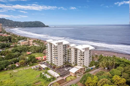 Magnificent Luxury True Beachfront Condo Unbeatable Commodities  - 3 Br / 3.5 B - 4 Sao