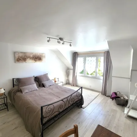 Comfortable cottage, close to the historic center of Blois and Loire by bike.