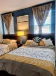 Cozy 1-Bedroom Getaway with 2 Comfy Beds – Perfect for Relaxation! - 3-Star