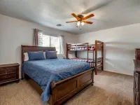 6Br 5BA, Heated Pool/Spa, Indoor & Outdoor Games, Pickleball, Much More! - balcony