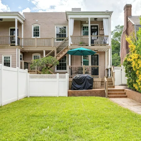 2-bedroom villa minutes from Carytown, VCU, UofR, & Richmond Convention Center