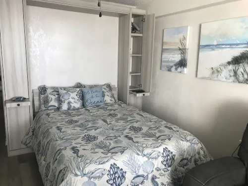 Condo on oceanfront property less than mile from boardwalk - Private Pools