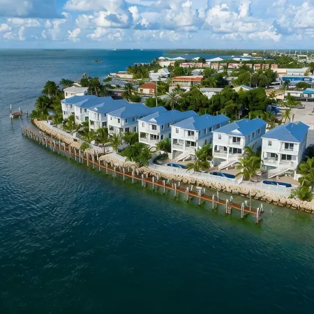 Stunning BRIGHT Direct Waterfront 5/4 Home! Private Pool, Hot Tub & Dock!