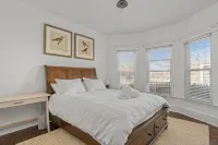 Heart of Elmwood Village cozy apartment - Apartments