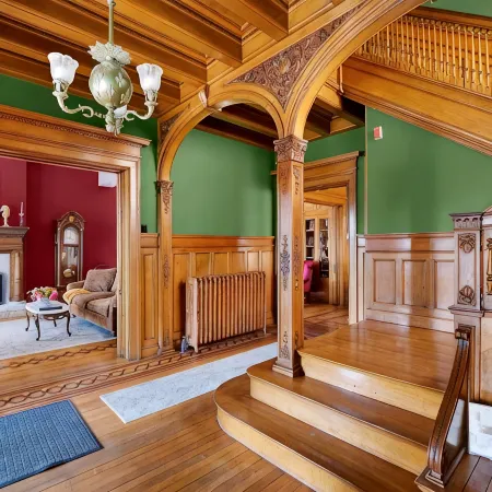Old Library Inn - J.R.R. Tolkien Room Hotels in Olean