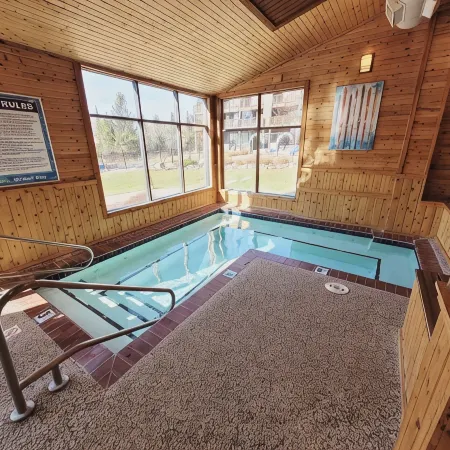 Whirlpool Suite w/ Pool, Hot Tub, Hiking, Golfing, & More on Lutsen Mountain