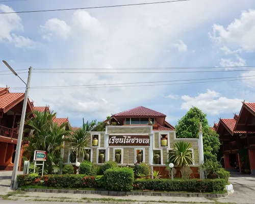 Ruean Mai KhiangLe Songkhla Hotel in zona Tempio Wat Laem Pho