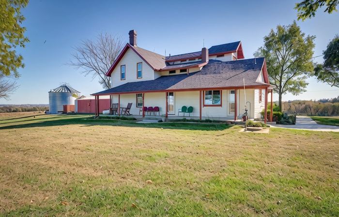 Atchison 1870 Farmhouse