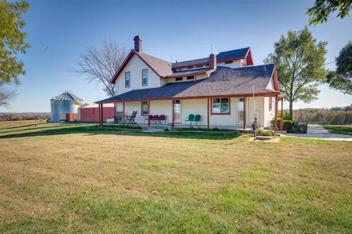 Atchison 1870 Farmhouse - Wifi