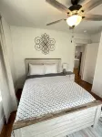 Lovely 3-Bedroom in Historic Downtown Ipswich - Apartments